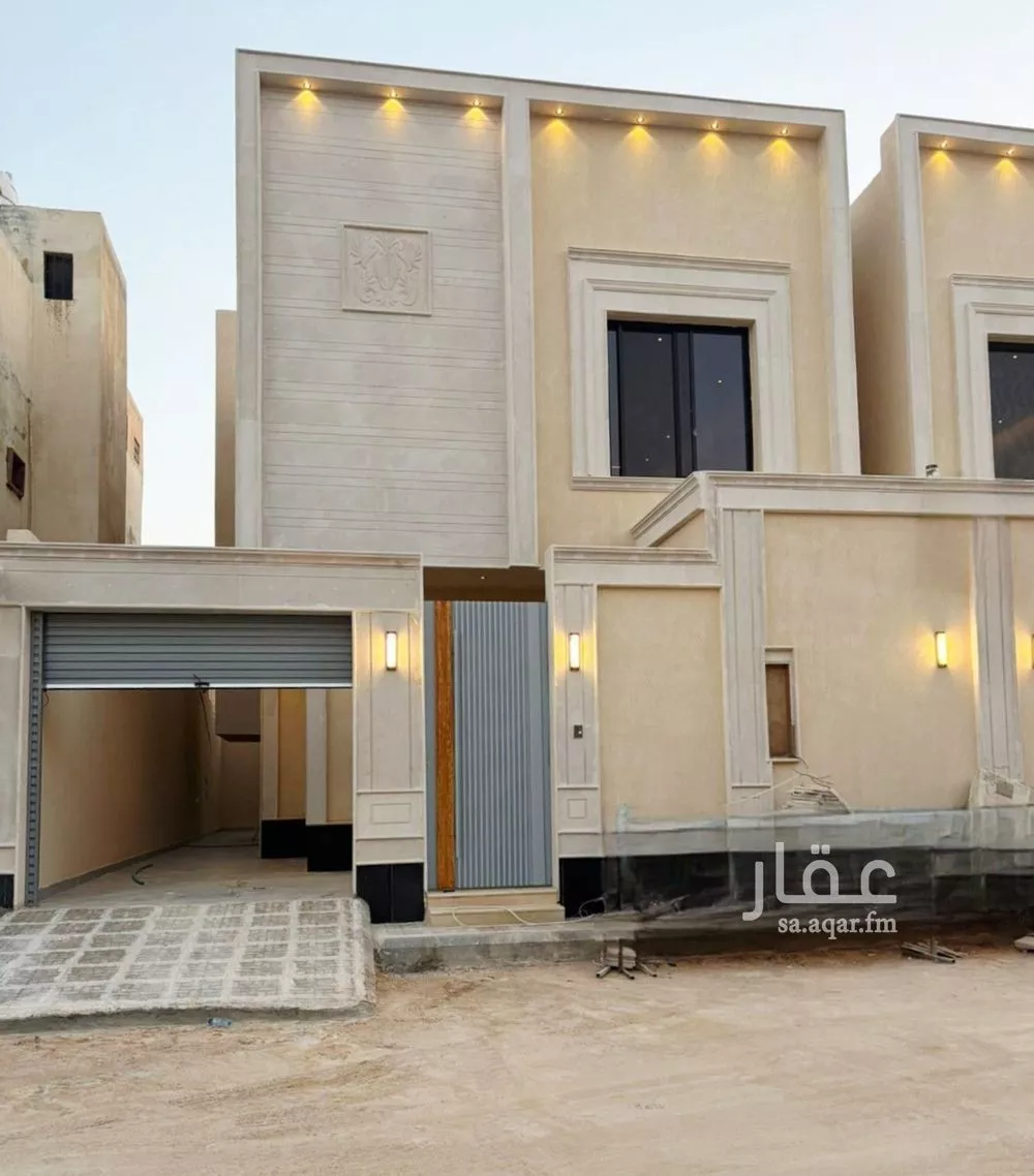 5 bedroom villa in Al Uraija Al Gharbiyah 1