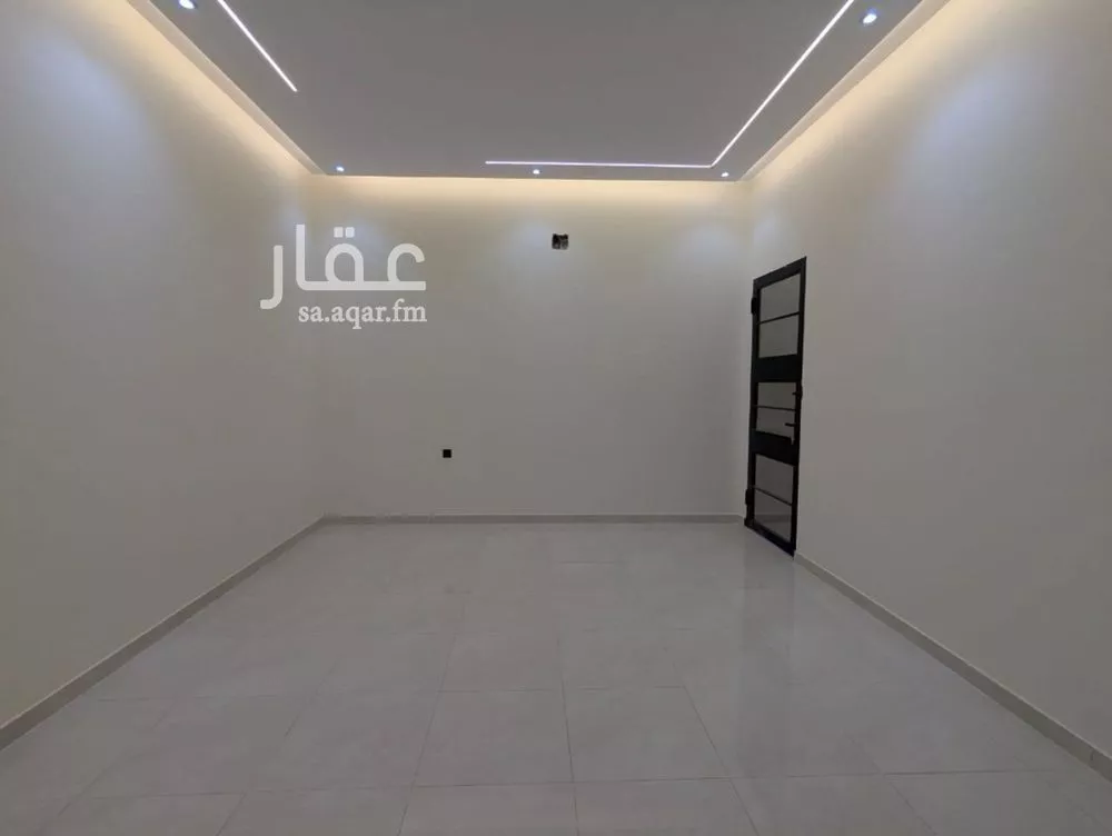 فيلا 8 غرف في العريجاء الغربية 4