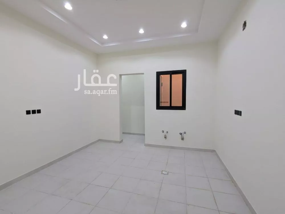 فيلا 8 غرف في العريجاء الغربية 3