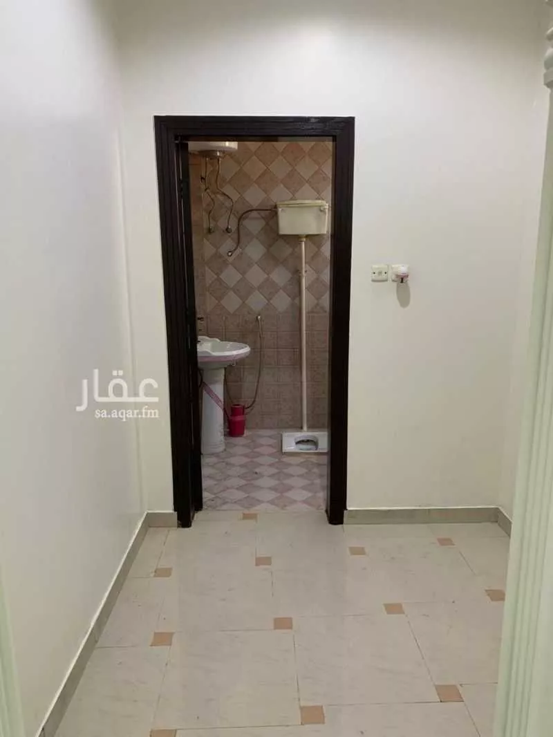 8 bedroom villa in Ishbiliyah, Riyadh 6