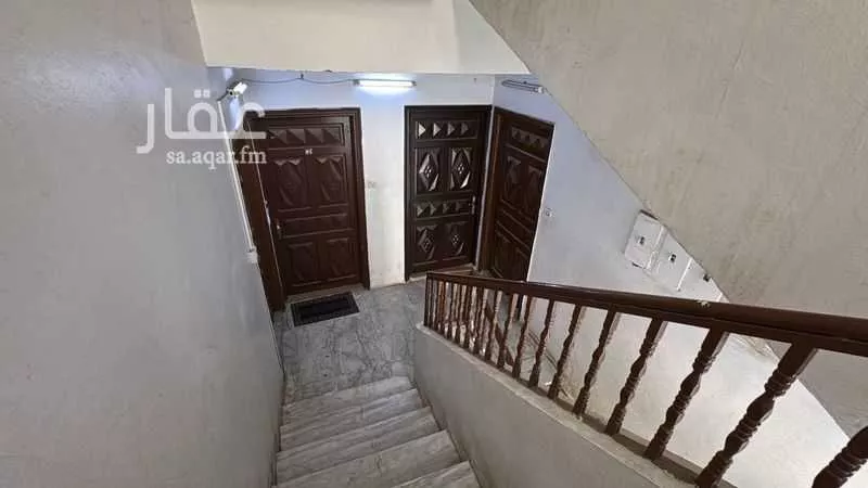386 sqm building in Al Fath 5