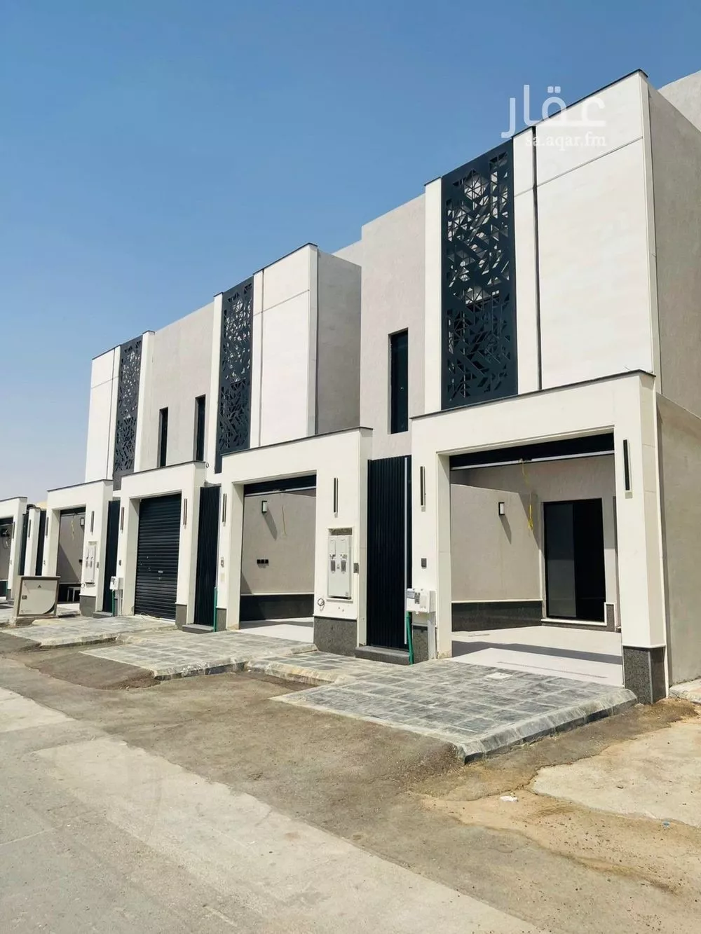 4 bedroom villa in Al Janadriyah 2