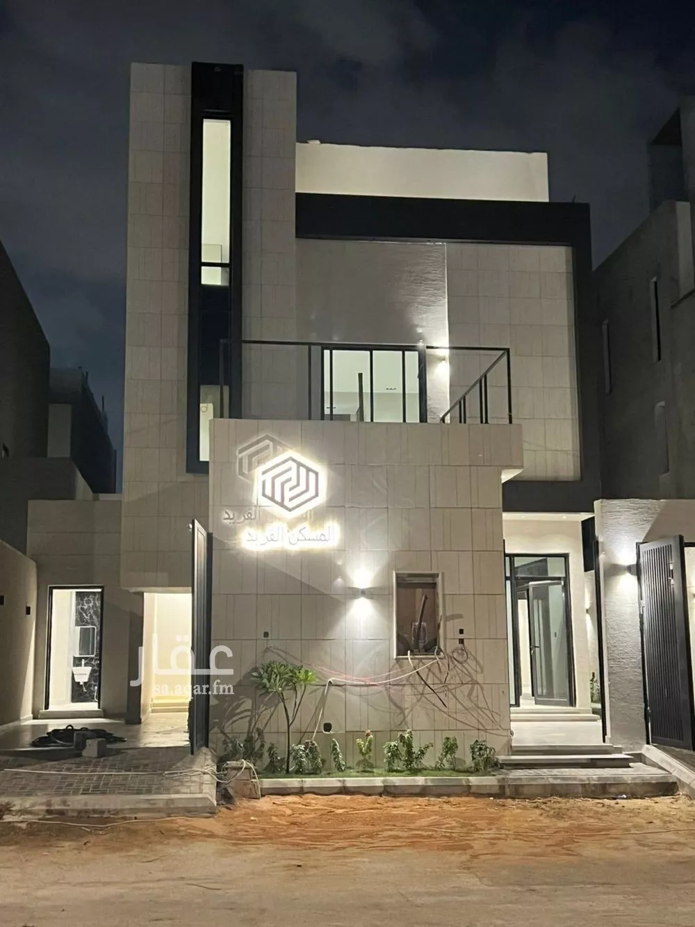 فيلا 5 غرف في الرمال 2