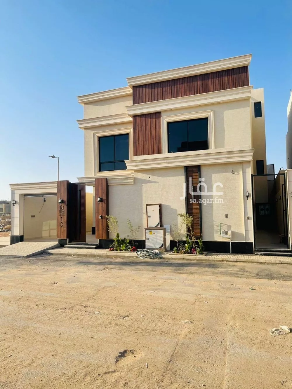 5 bedroom villa in Al Rimal 3