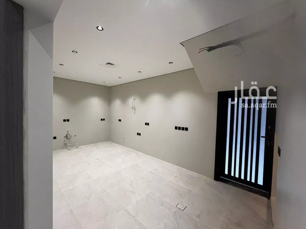 5 bedroom apartment in Laban, Riyadh 6