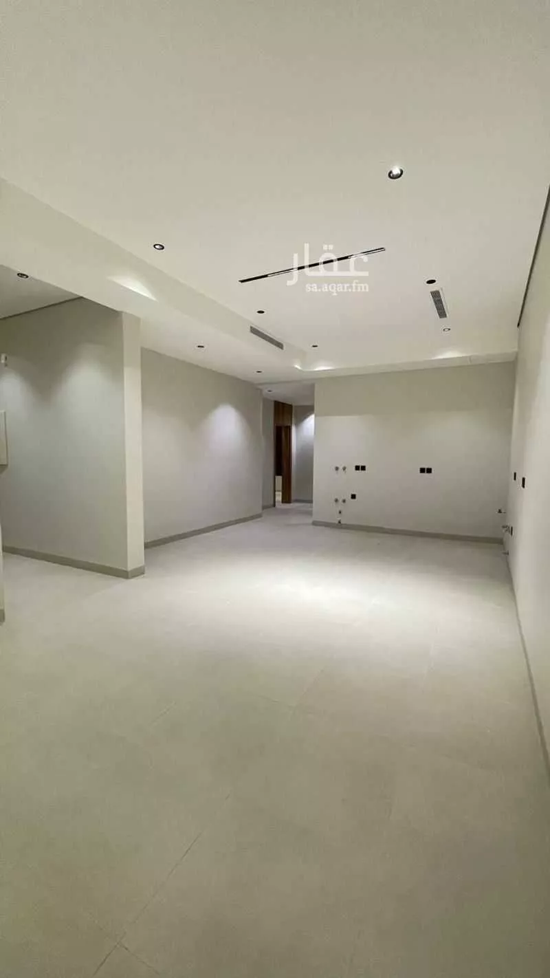 3 bedroom apartment in Al Rawdah 4