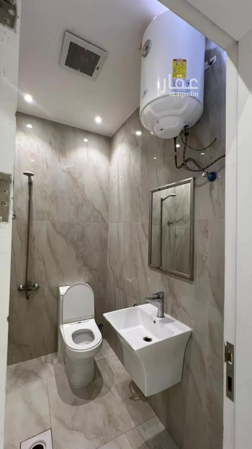 دور 4 غرف في العارض 2