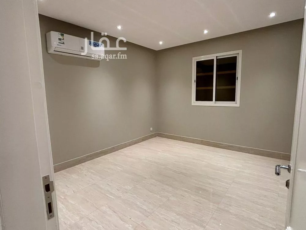 3 bedroom apartment in Al Yasmin 4