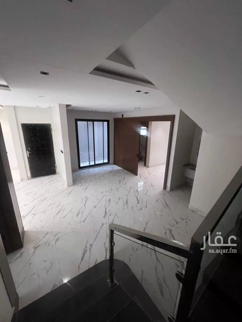 5 bedroom villa in Al Janadriyah 5