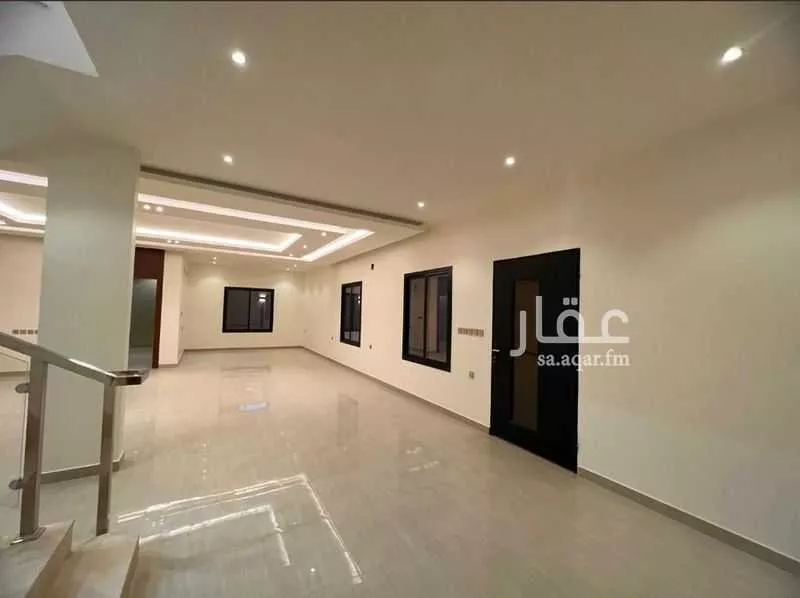 فيلا 9 غرف في عكاظ 3