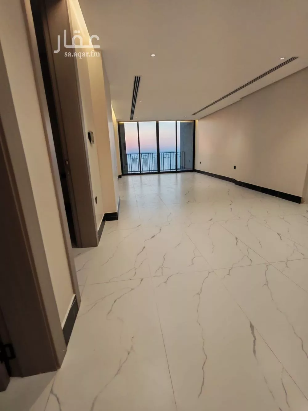 شقة 5 غرف في الشاطئ الغربي 1