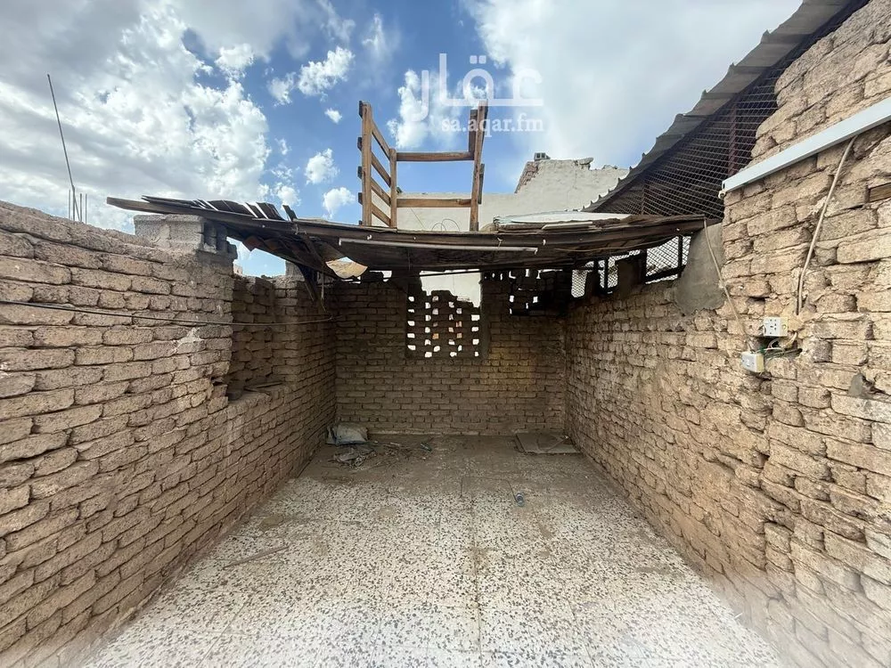 5 bedroom building in Al Anabis, Madinah 15