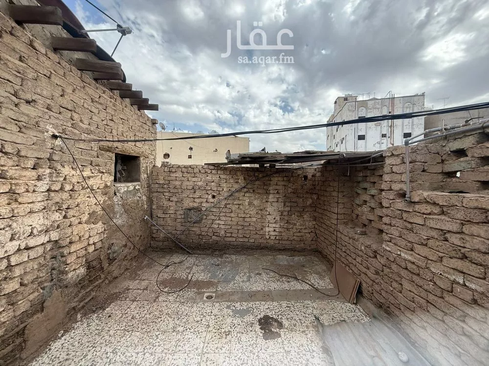 5 bedroom building in Al Anabis, Madinah 13