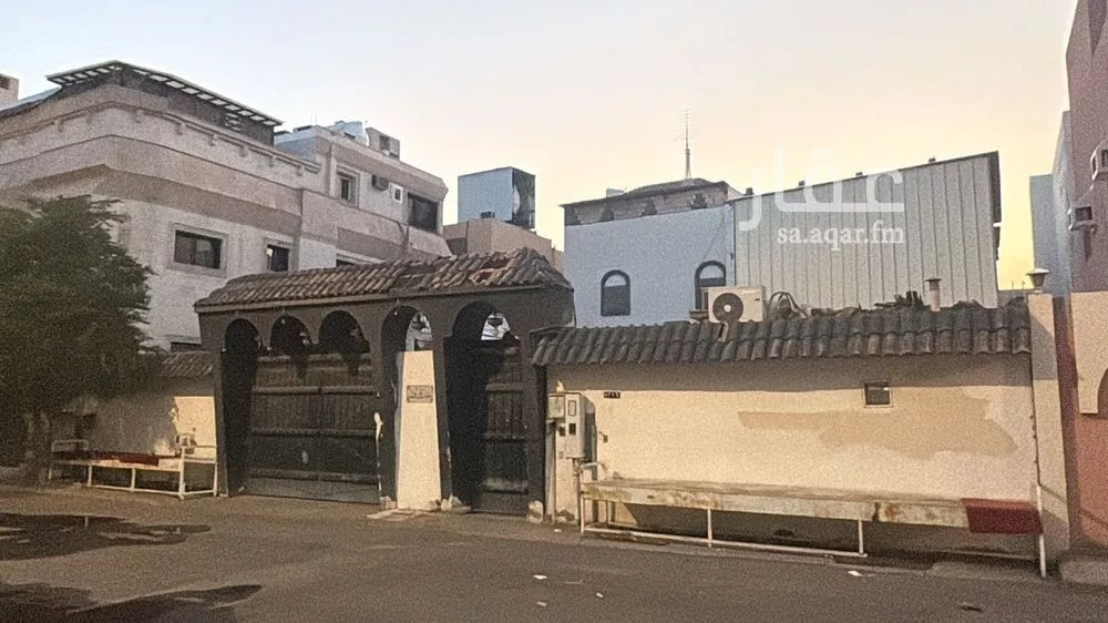 land in Shathah, Madinah