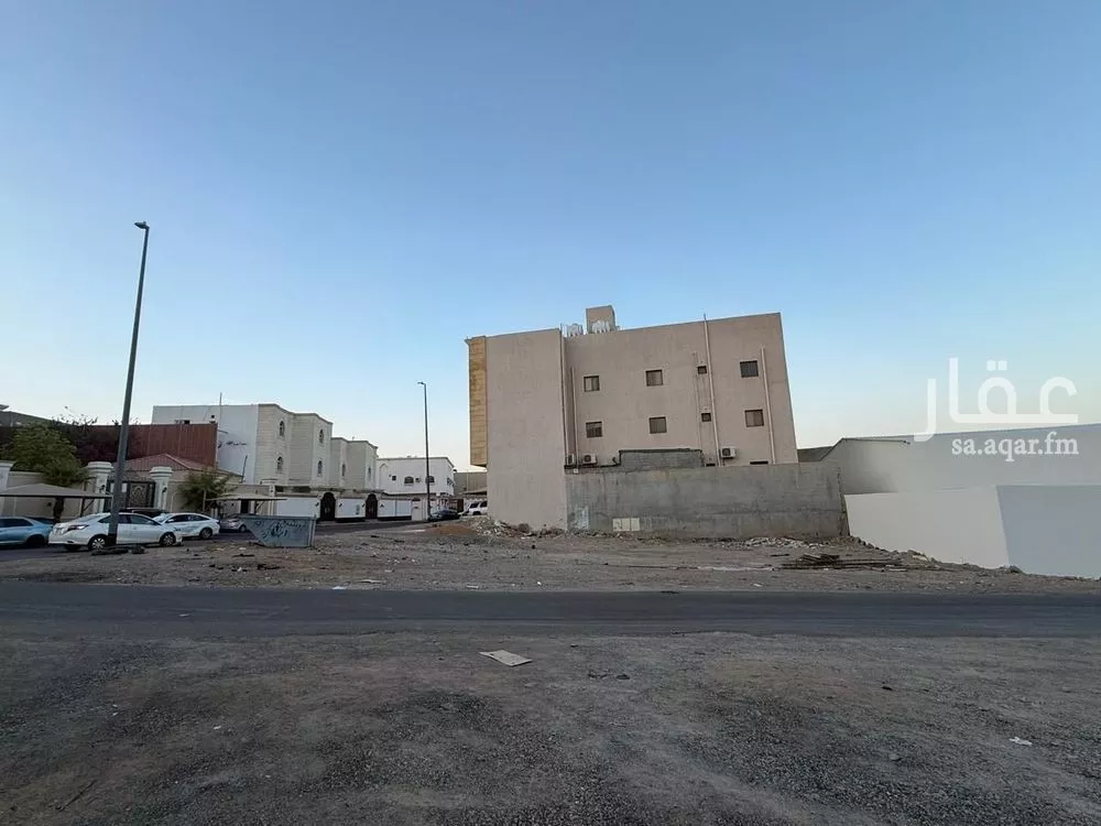 land in Mudhainib, Madinah