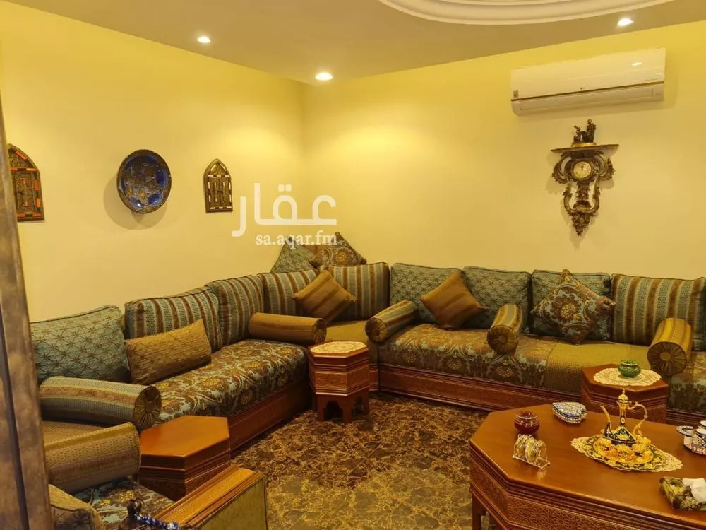 13 bedroom villa in Al Wadi, Riyadh 7