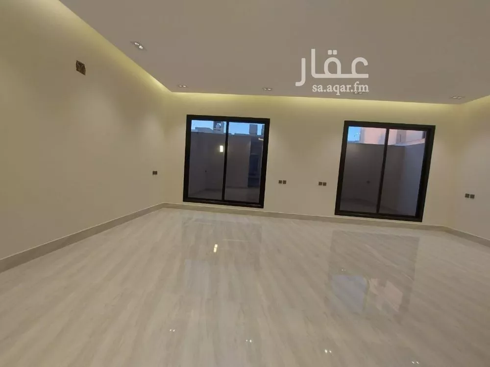 فيلا 5 غرف في الرمال 4