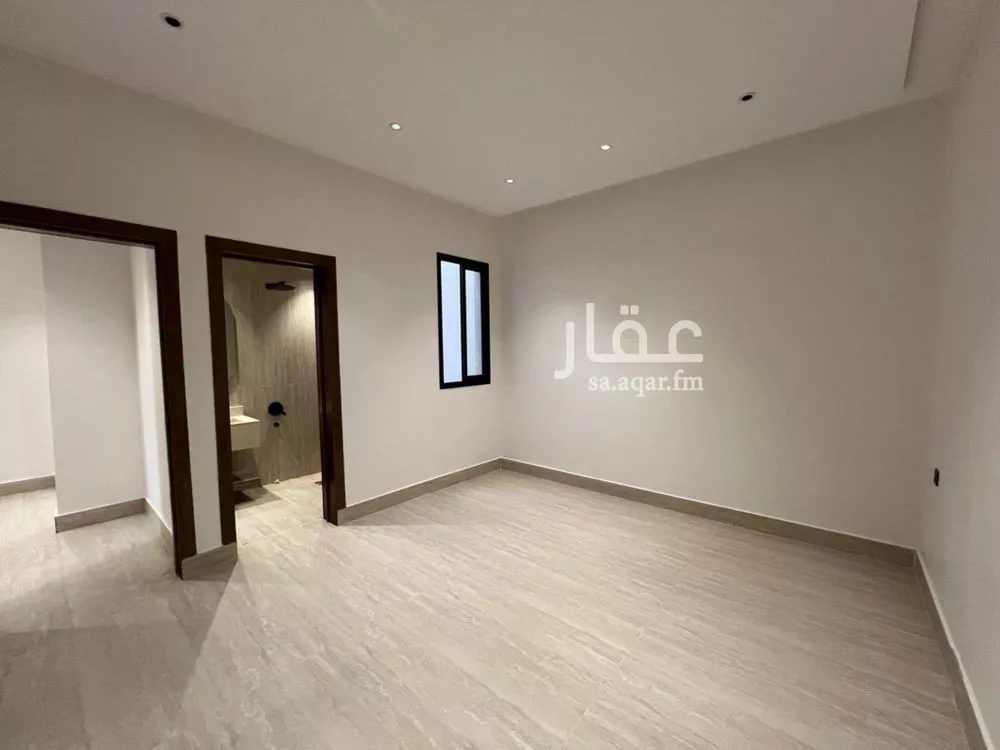 فيلا 5 غرف في عكاظ 5