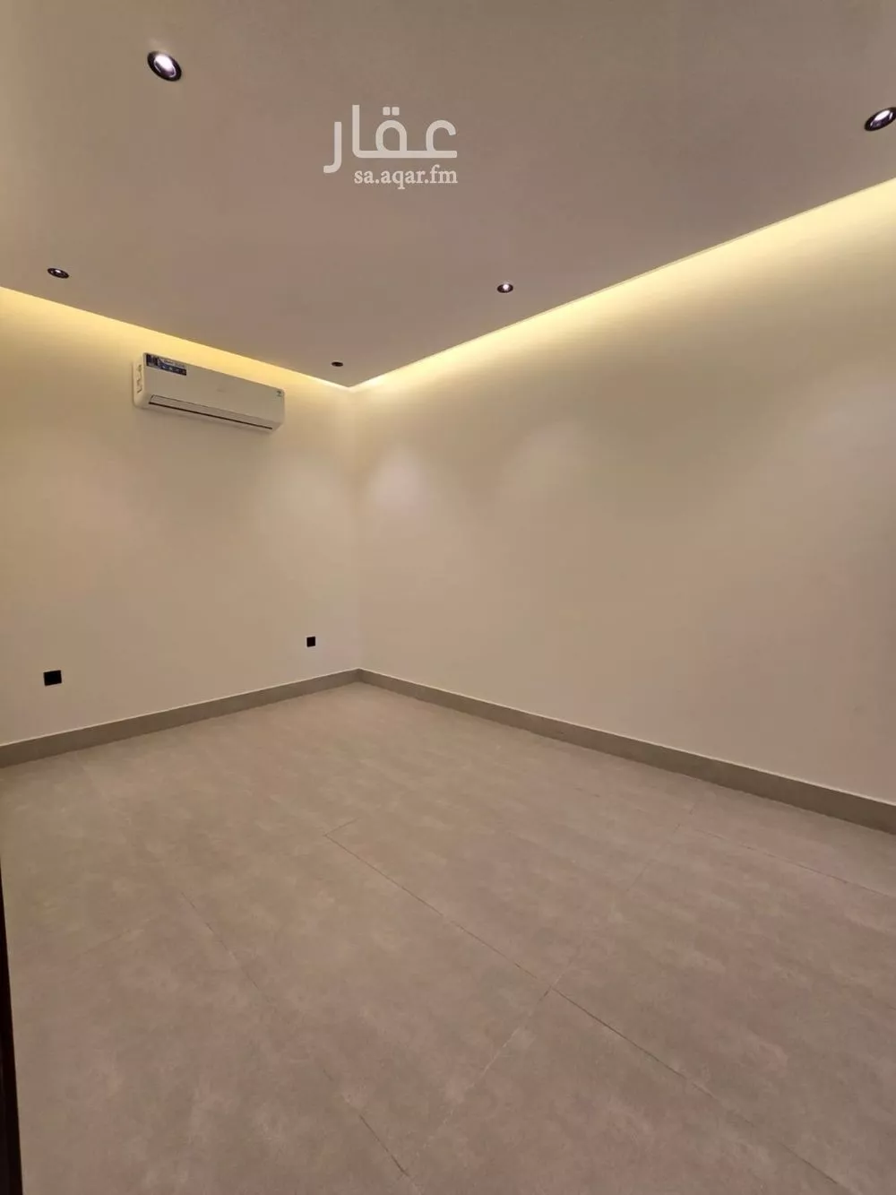 فيلا 5 غرف في عكاظ 4