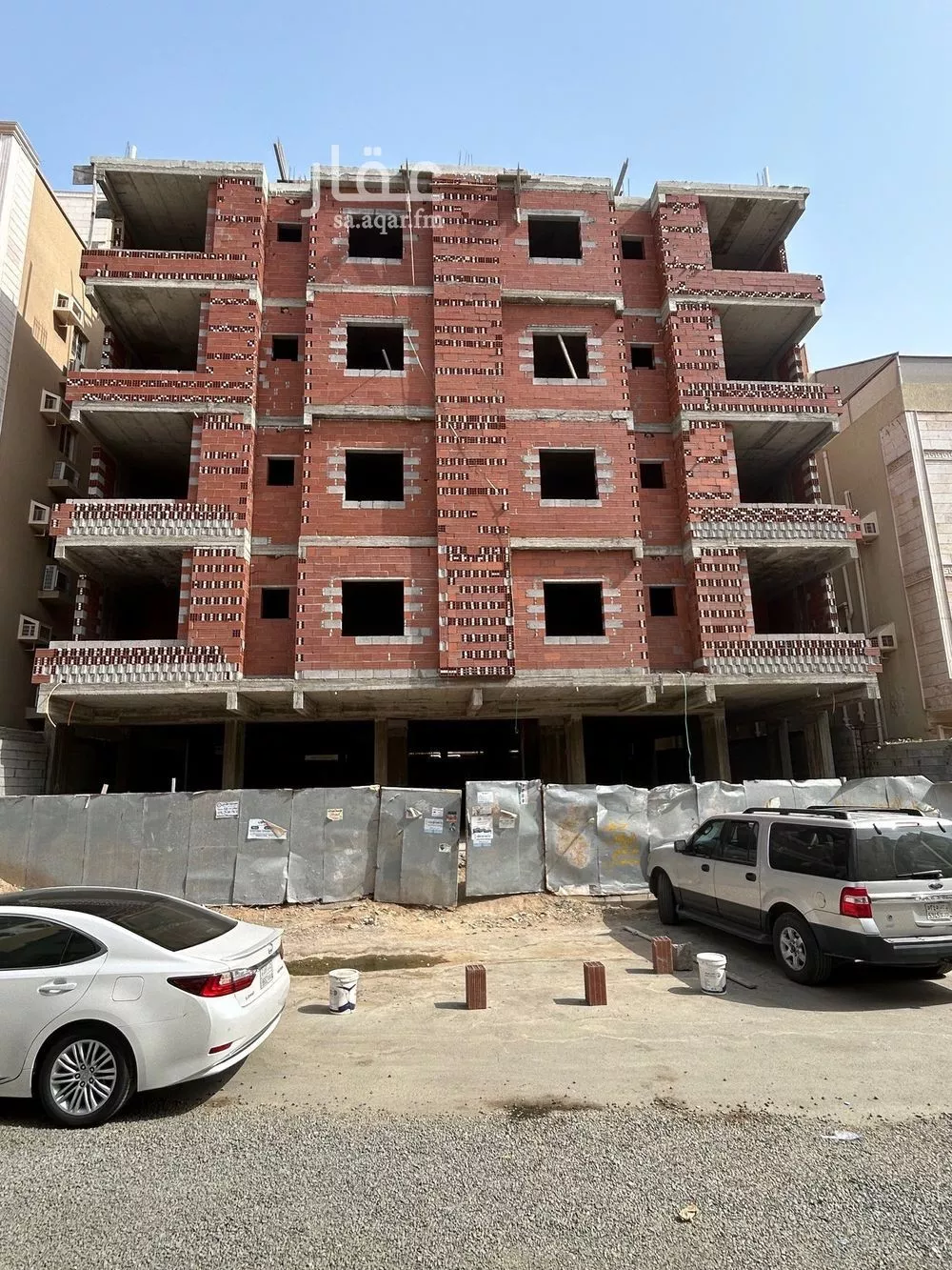 شقة 4 غرف في الريان 2