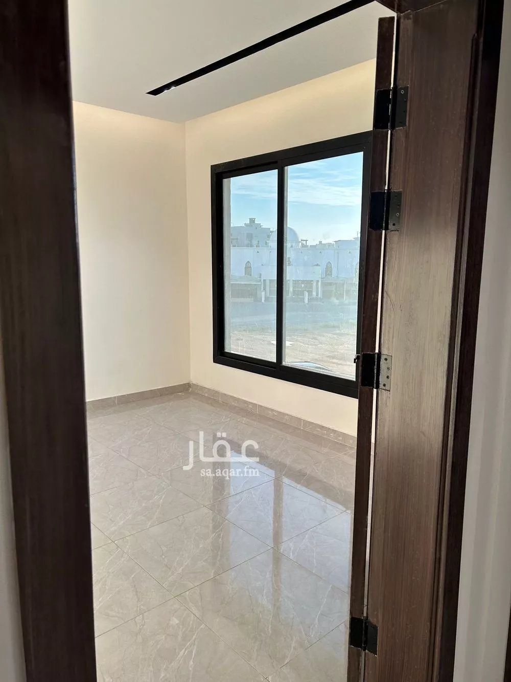 شقة 4 غرف في الريان 2