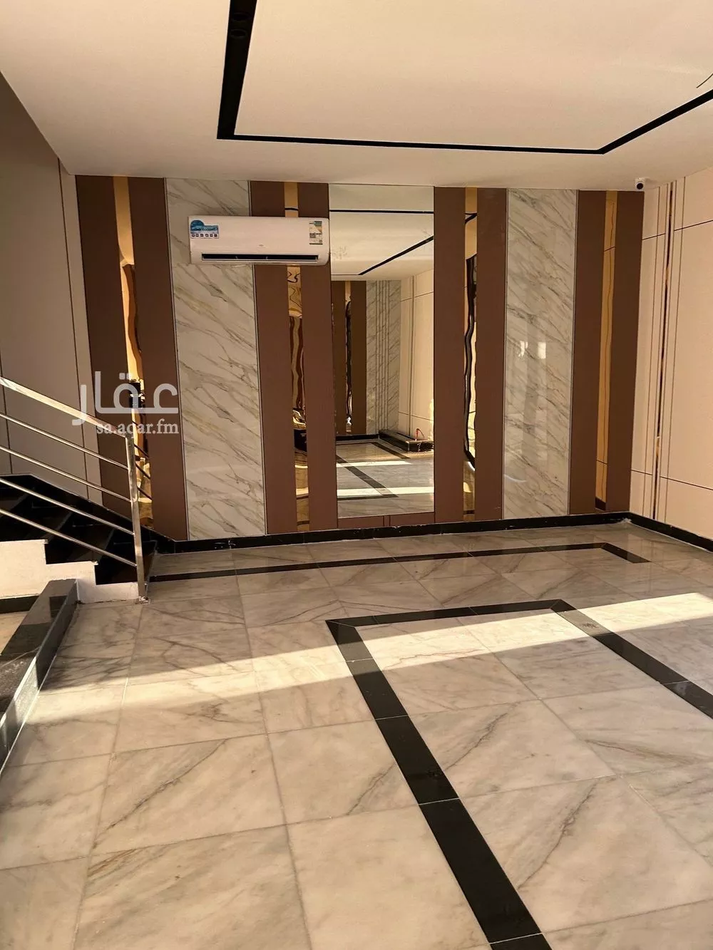 شقة 5 غرف في الريان 1