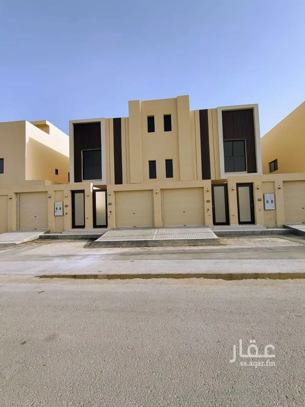 فيلا 5 غرف في عكاظ 1