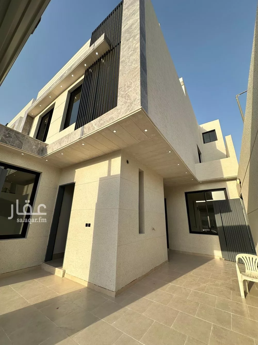 فيلا 6 غرف في العريجاء الغربية 3