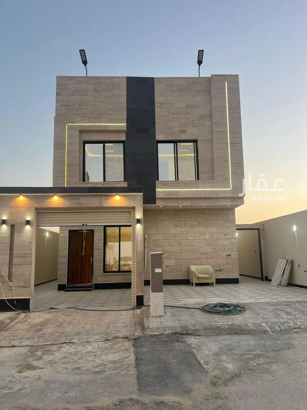 3 bedroom floor in Dahiat Namar 2