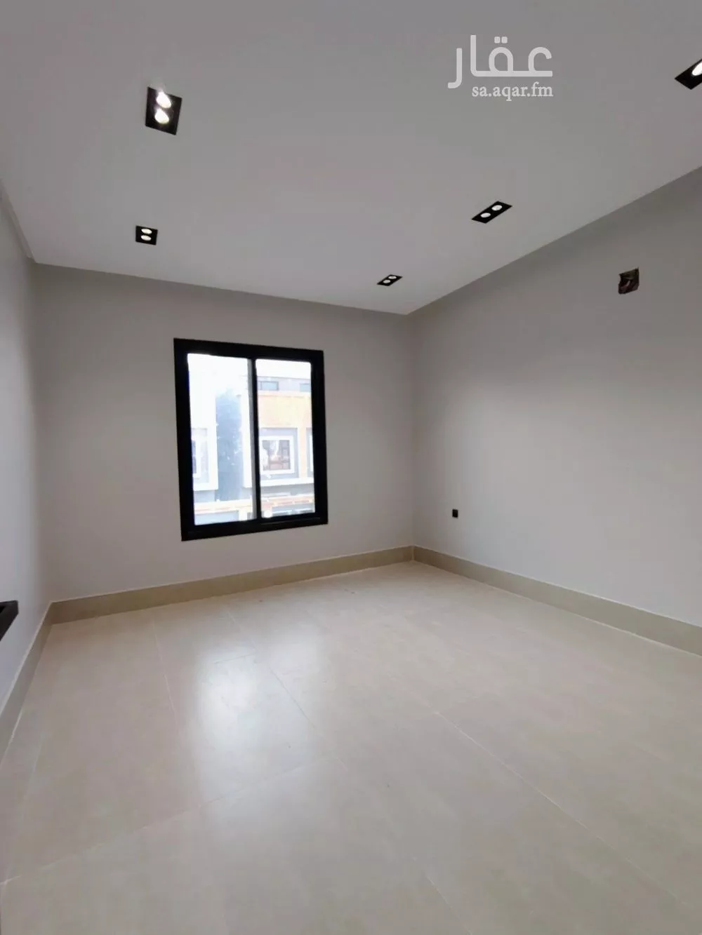 فيلا 4 غرف في عكاظ 5