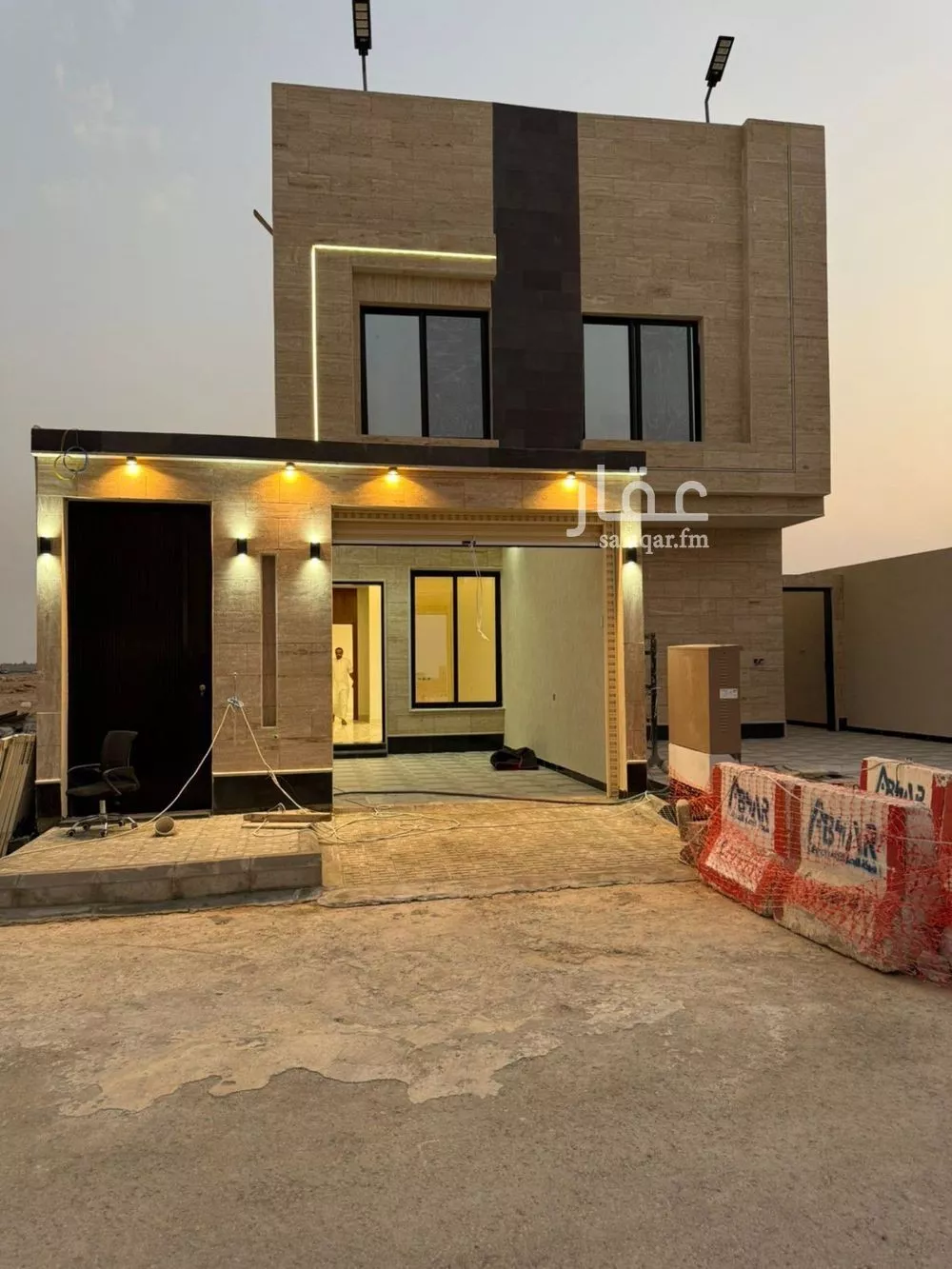 3 bedroom floor in Dahiat Namar 3