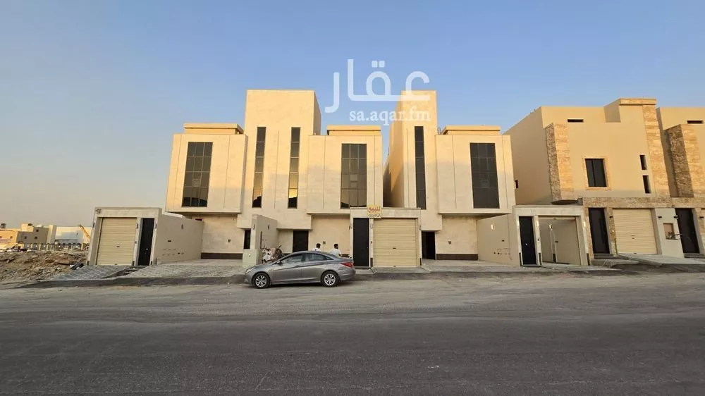 5 bedroom floor in Tuwaiq 2