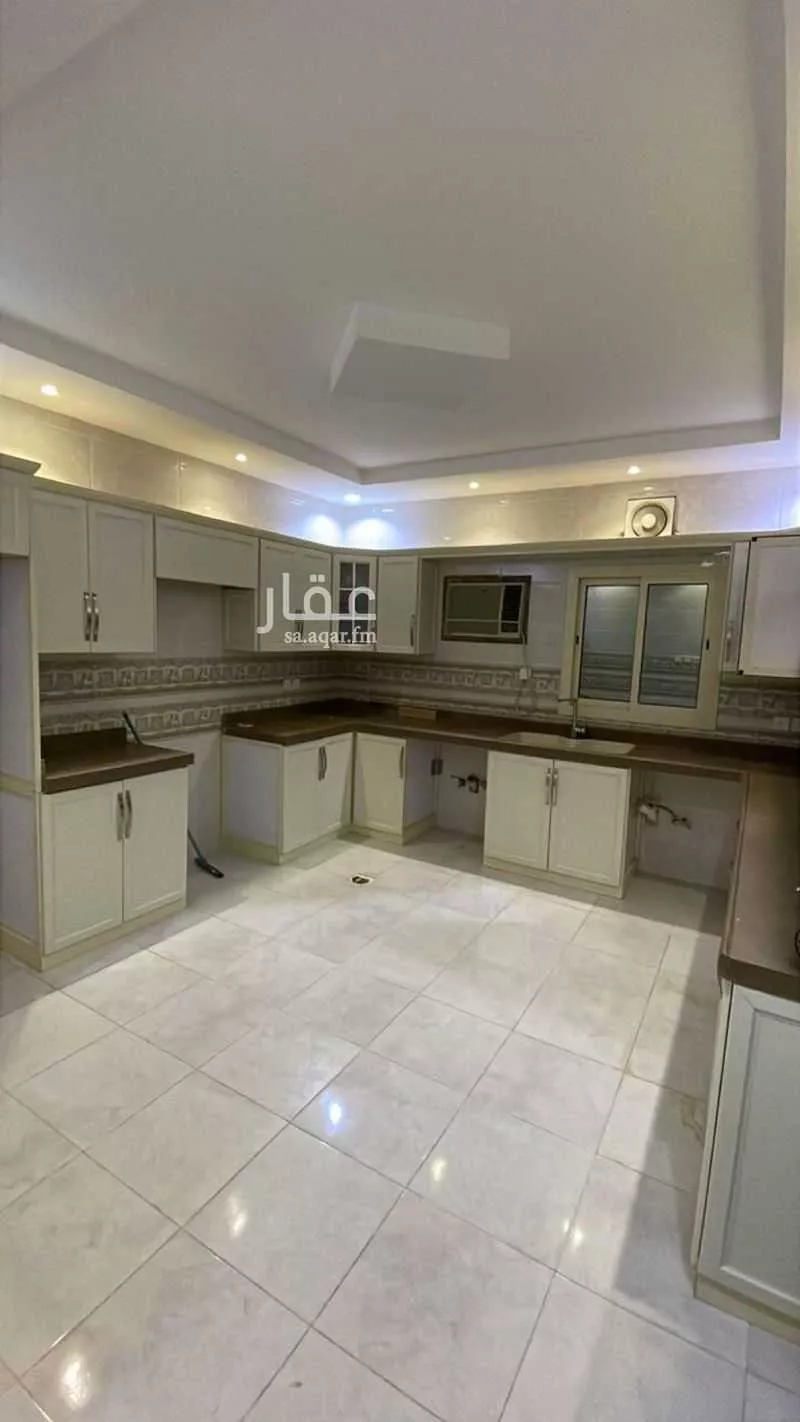 فيلا 6 غرف في الصالحية 4