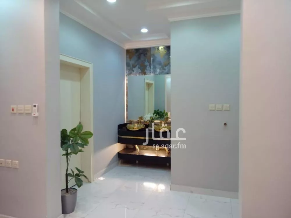 13 bedroom villa in Al Aridh 4