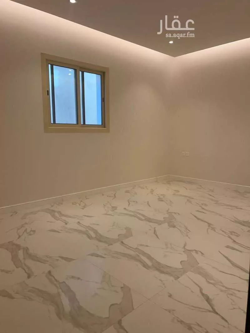 عمارة 2400 م² في الرائد 1