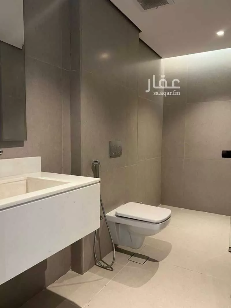 عمارة 2400 م² في الرائد 4