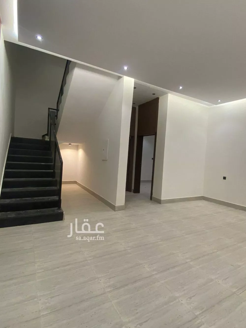 فيلا 5 غرف في طويق 4