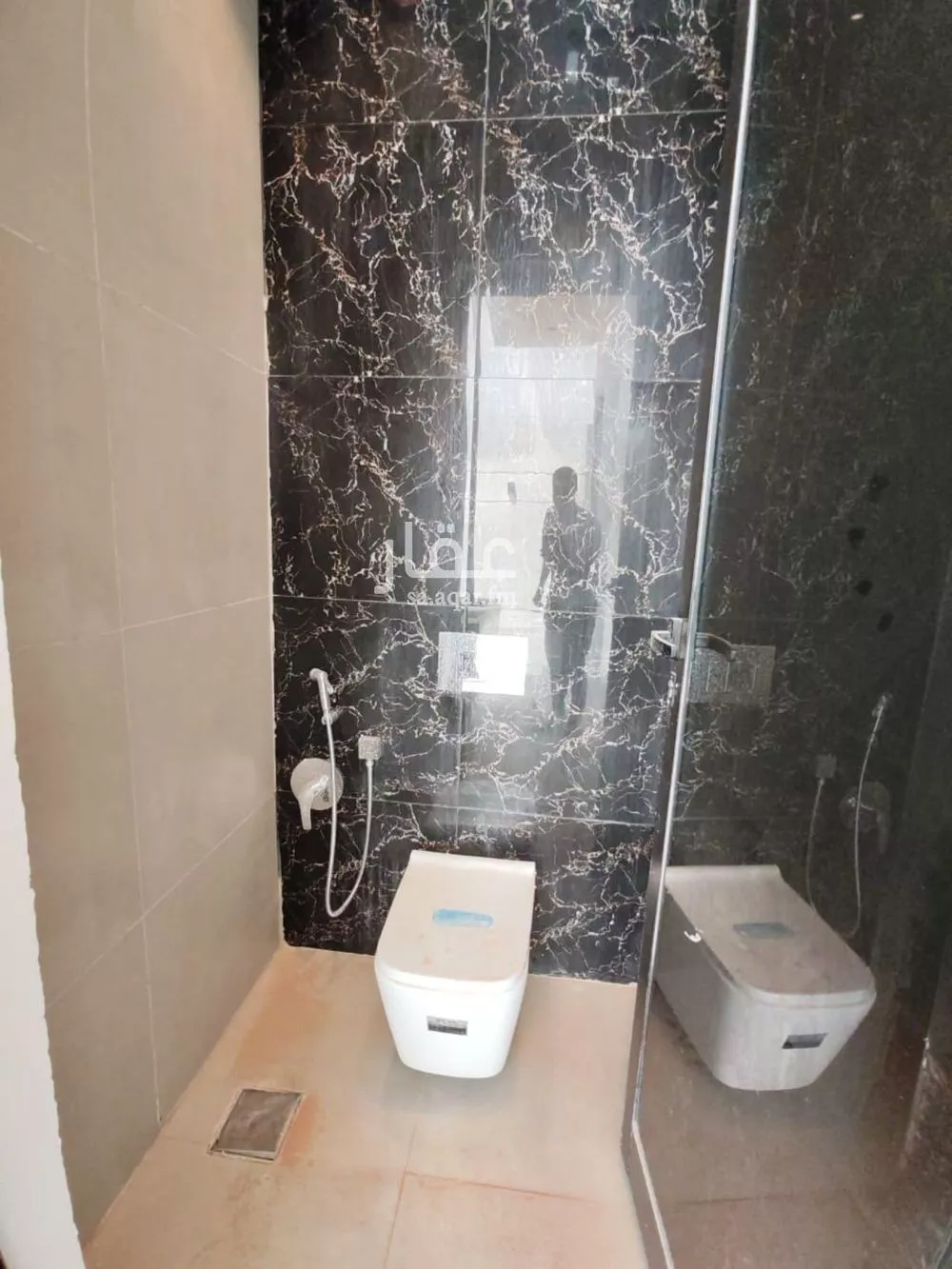 شقة 5 غرف في الرمال 4