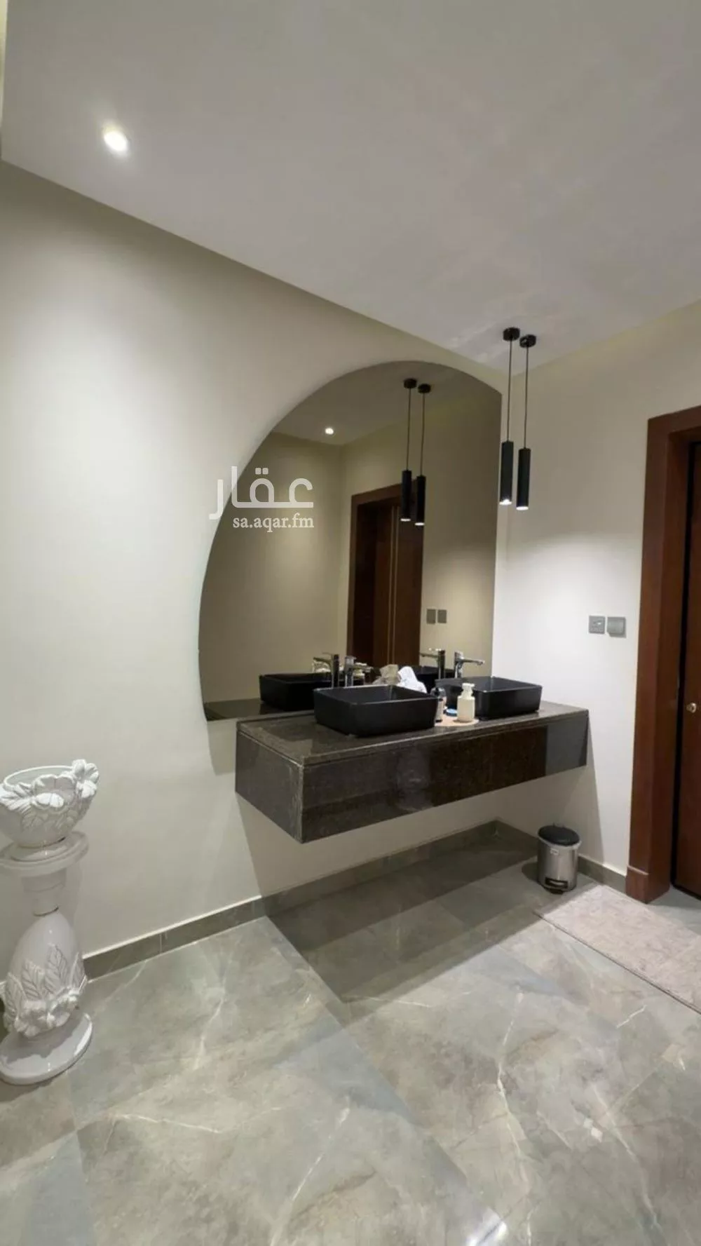 فيلا 7 غرف في النرجس 2