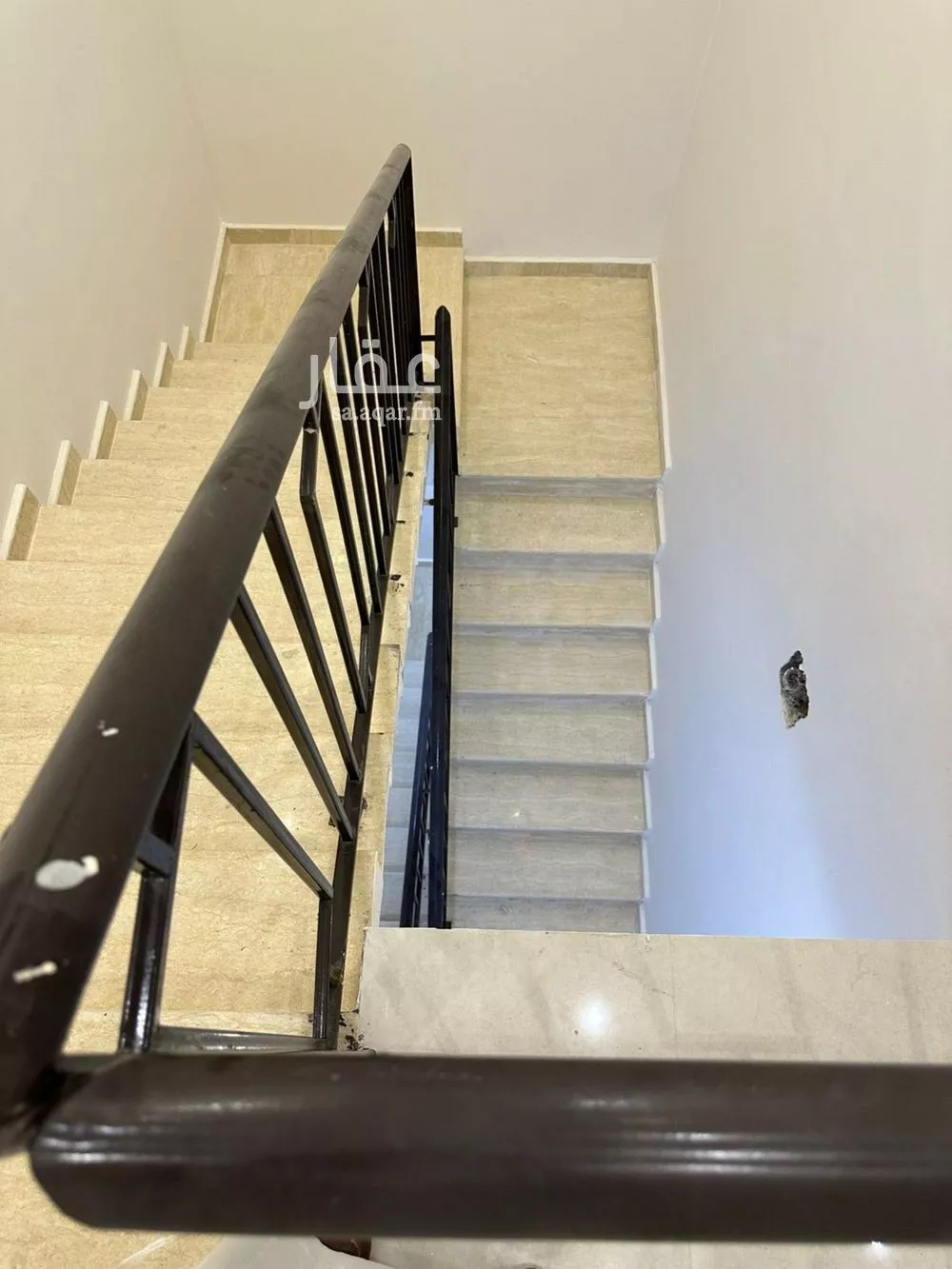 فيلا 7 غرف في الشرق 2