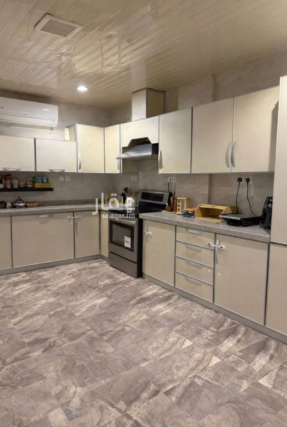 شقة 3 غرف في الملقا 2