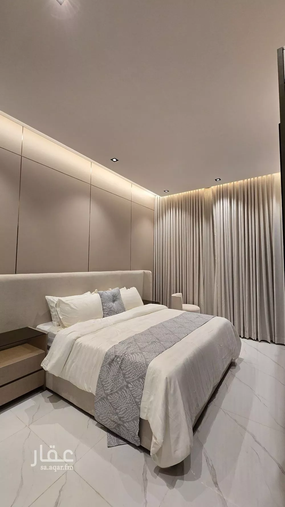 4 bedroom floor in Okaz 4