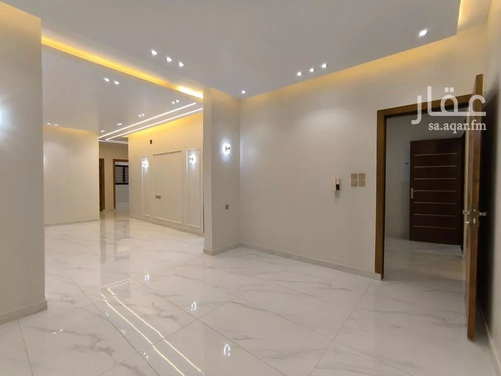 6 bedroom floor in Okaz 5