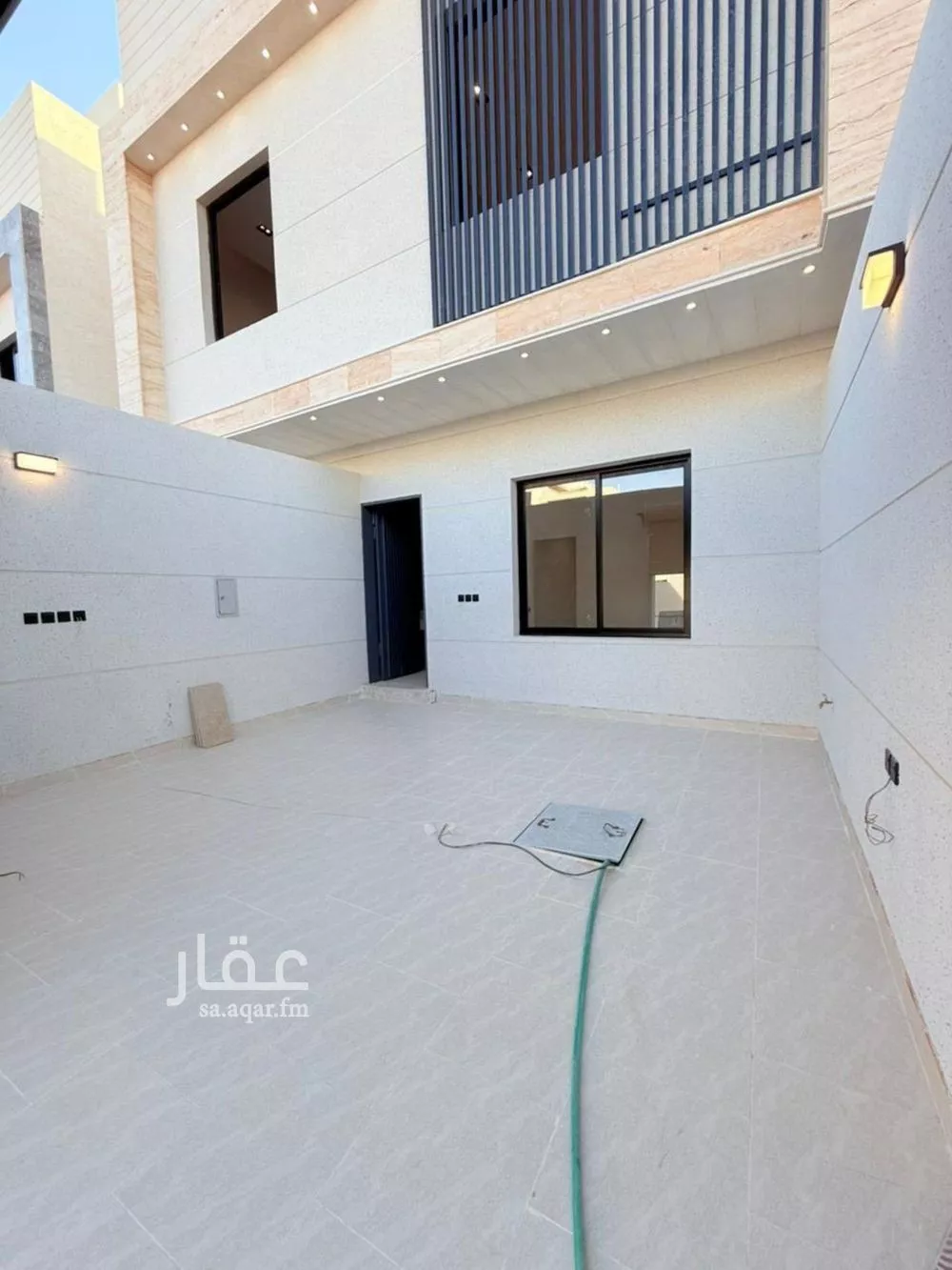 فيلا 6 غرف في عكاظ 3