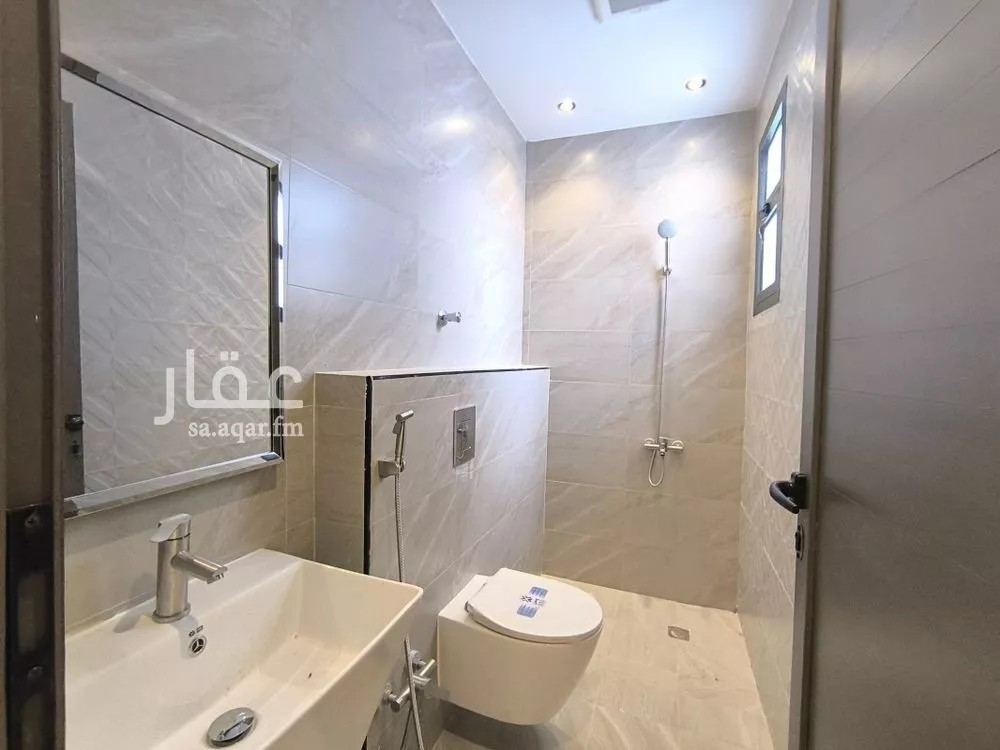 شقة 4 غرف في بدر، الرياض 2