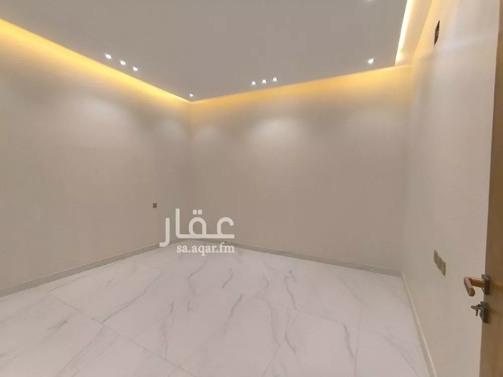 6 bedroom floor in Okaz 2