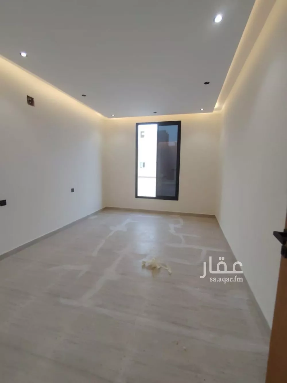 فيلا 5 غرف في عكاظ 5