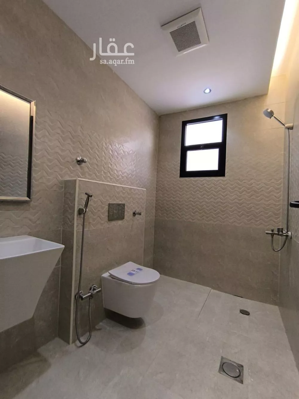 4 bedroom floor in Badr 3