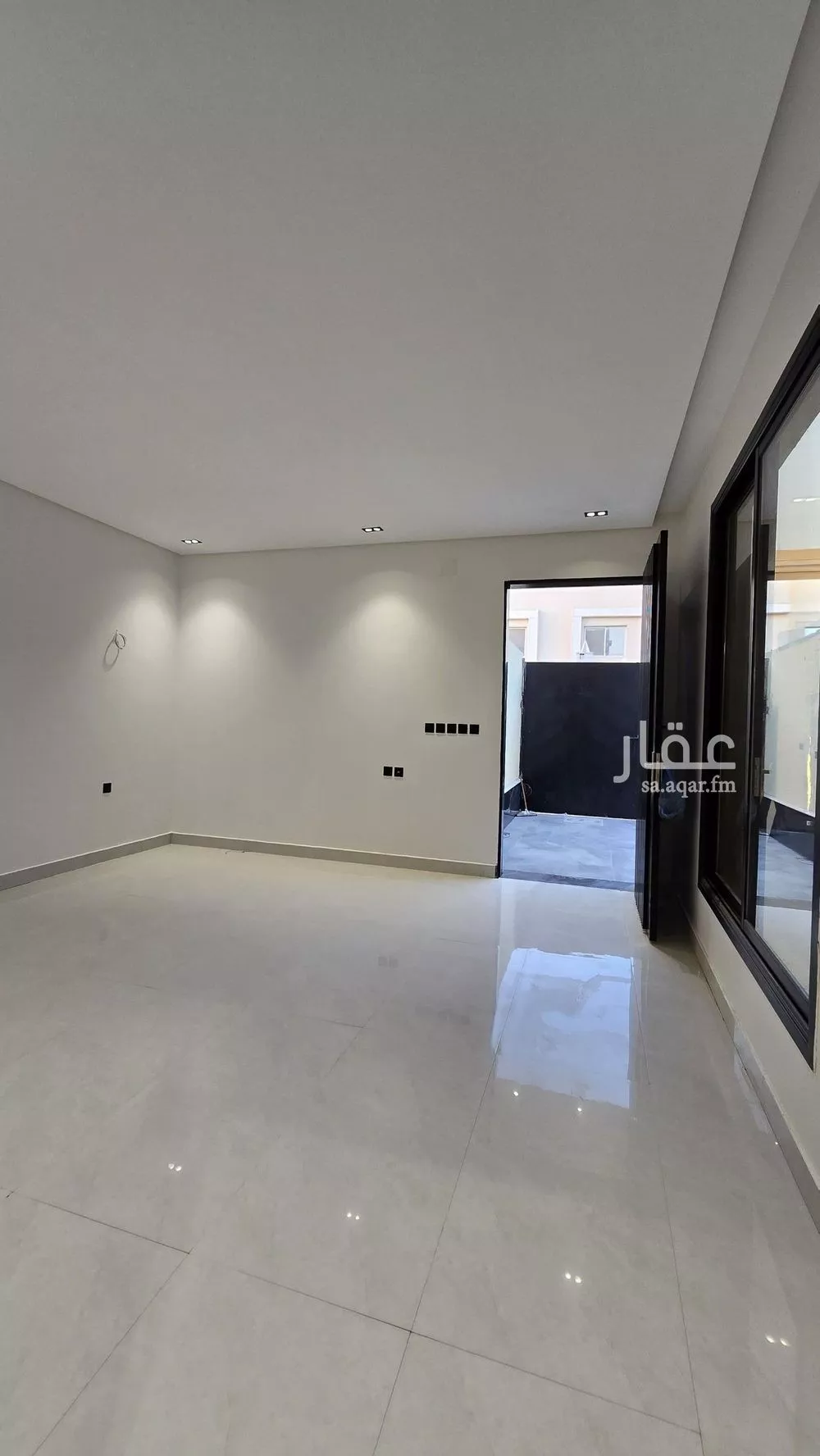 3 bedroom floor in Tuwaiq 5