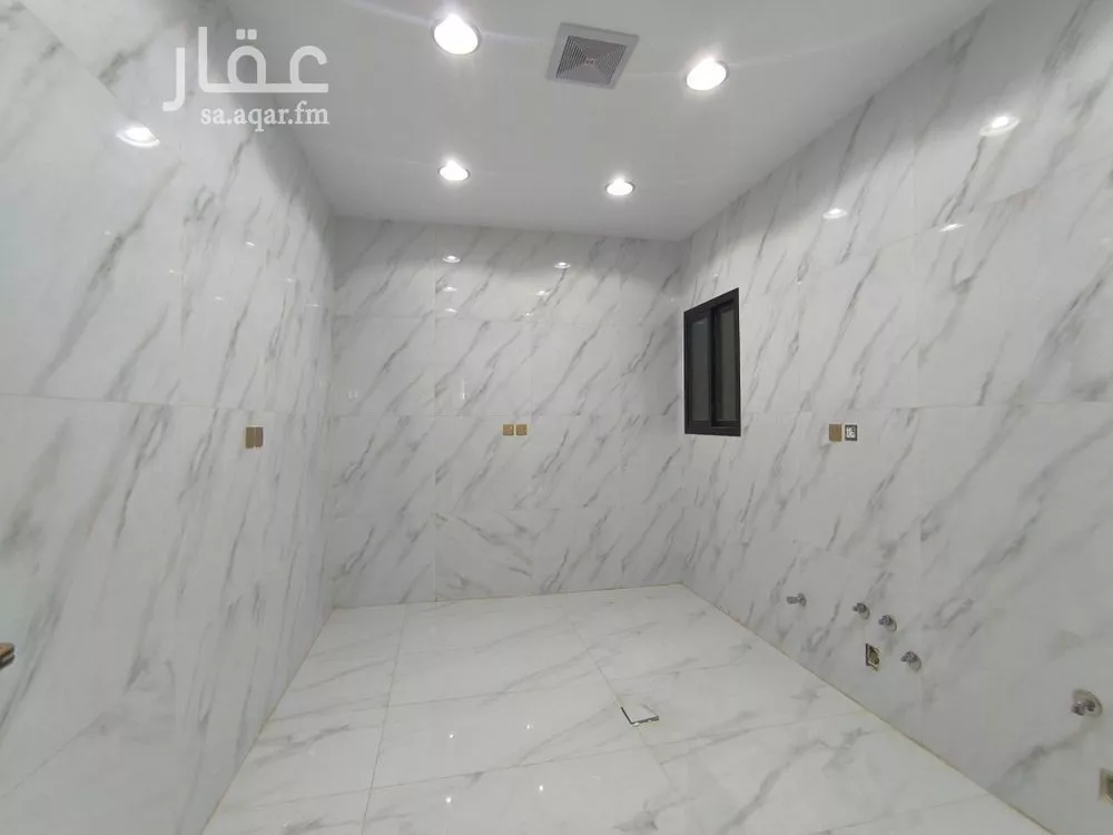 6 bedroom floor in Okaz 3